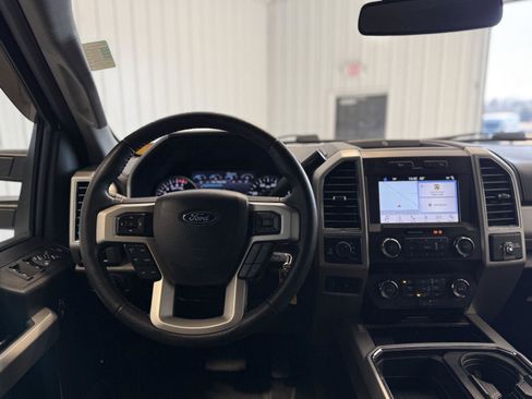 Used 2019 Ford F250 Lariat w/ Chrome Package image 13