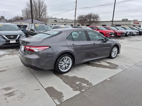 Used 2018 Toyota Camry XLE w/ Protection Package (Q2) image 6