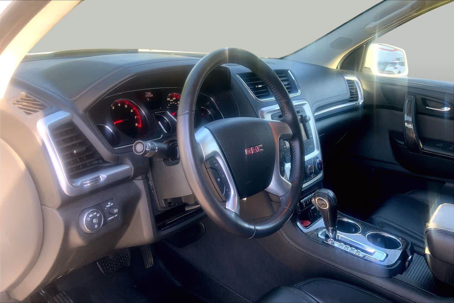 Used 2016 GMC Acadia SLT w/ Open Road Package AWD/4WD image 17