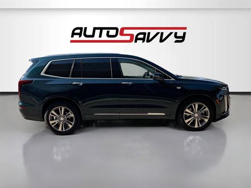 Used 2024 Cadillac XT6 Premium Luxury image 6