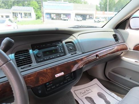 Used 2005 Mercury Grand Marquis LS RWD image 15