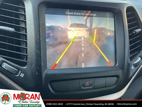 Used 2014 Jeep Cherokee Limited image 18