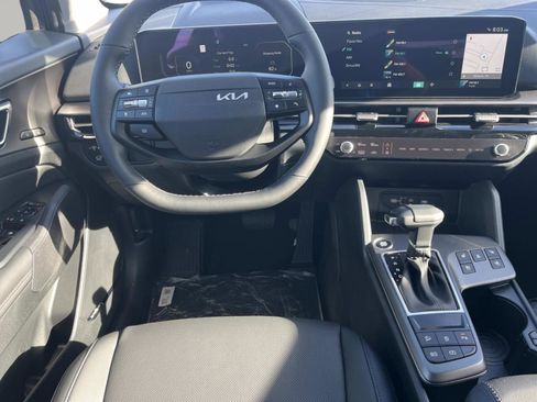 New 2026 Kia Sportage SX FWD image 12