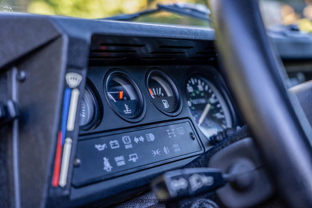 Used 1995 Land Rover Defender 90 AWD/4WD image 36