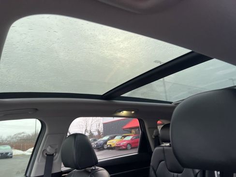 Certified 2022 Kia Sorento SX image 8