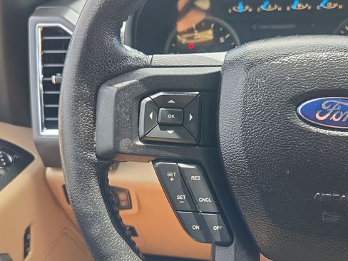 Used 2015 Ford F150 XLT w/ Equipment Group 302A Luxury RWD image 16