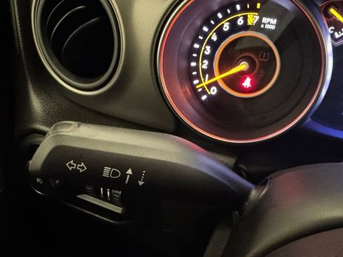 Used 2022 Jeep Wrangler Willys image 11