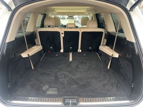 Used 2021 Mercedes-Benz GLS 450 4MATIC image 28