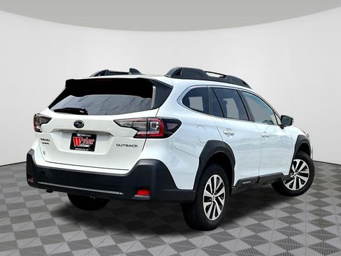 Used 2024 Subaru Outback Premium AWD/4WD image 6