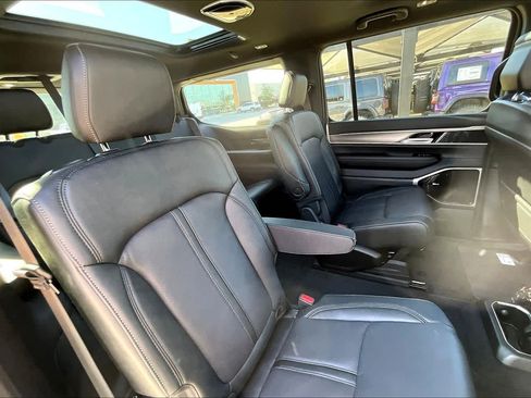 New 2026 Jeep Grand Wagoneer Limited AWD/4WD image 23