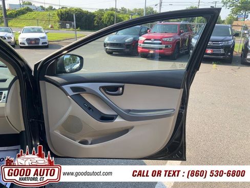 Used 2016 Hyundai Elantra SE image 8