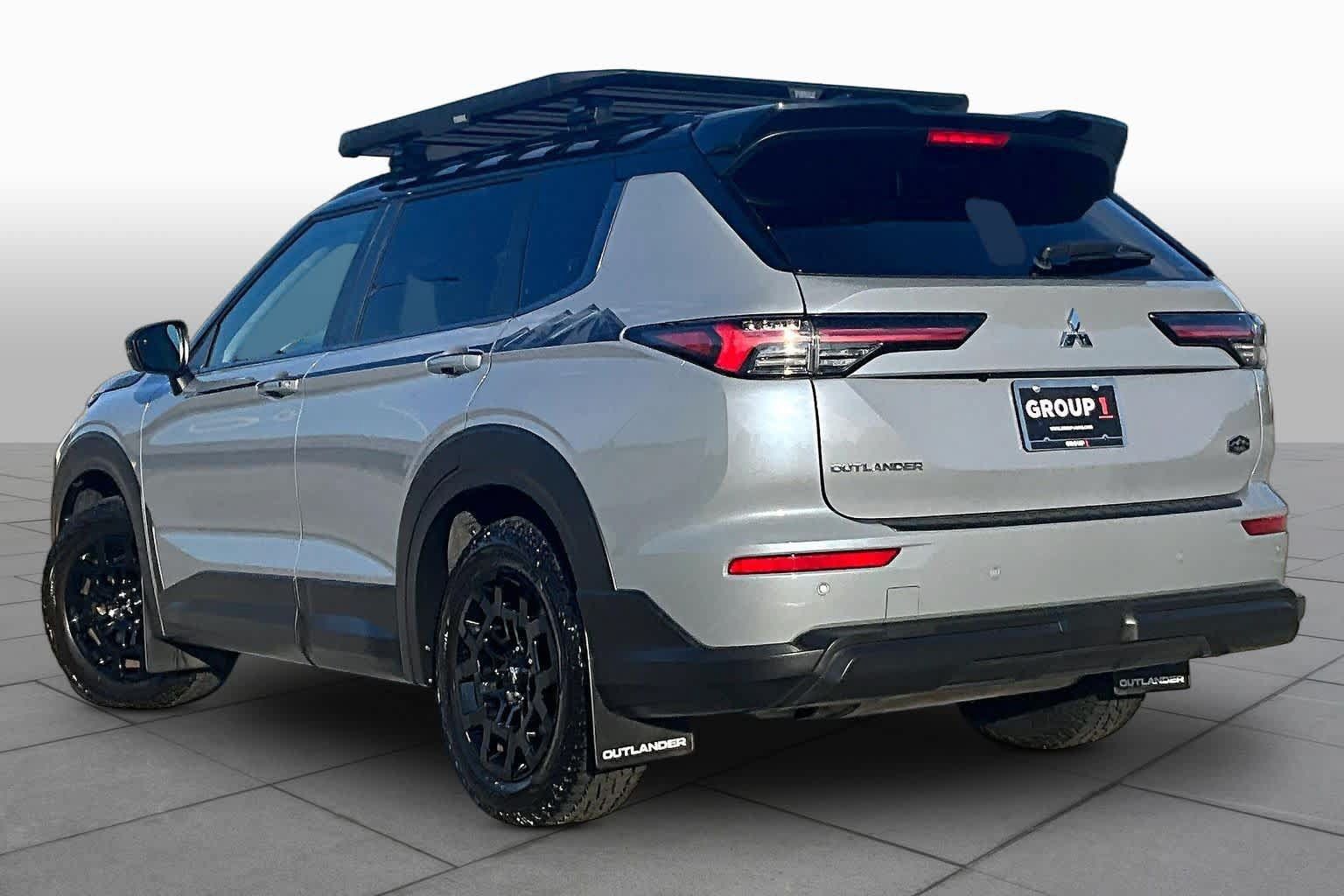 Used 2026 Mitsubishi Outlander AWD image 12