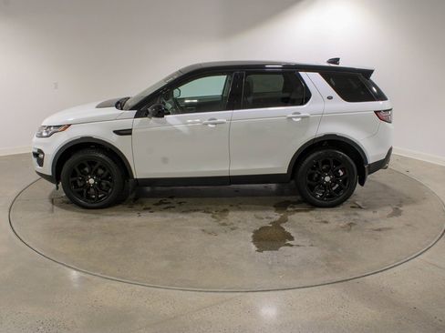 Used 2018 Land Rover Discovery Sport HSE image 2