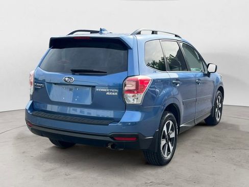 Used 2017 Subaru Forester 2.5i Premium w/ All-Weather Package AWD/4WD image 5