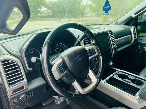 Used 2017 Ford F350 Lariat w/ Lariat Ultimate Package AWD/4WD image 13
