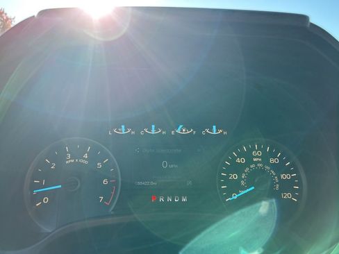 Used 2018 Ford F150 XLT w/ XTR Package image 12