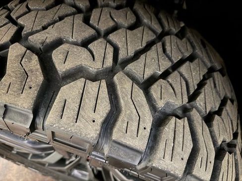 Used 2023 GMC Sierra 1500 SLT w/ SLT Premium Package image 10