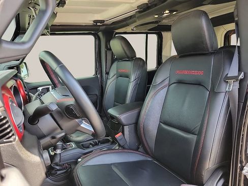 Used 2019 Jeep Wrangler Unlimited Rubicon w/ Safety Group AWD/4WD image 11