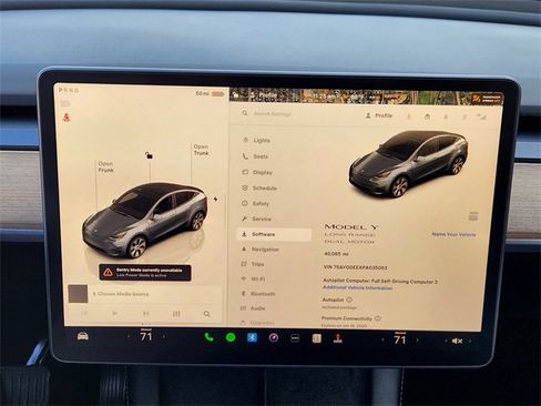 Used 2023 Tesla Model Y Long Range image 11