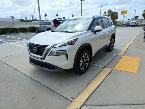 Used 2023 Nissan Rogue SV FWD image 8