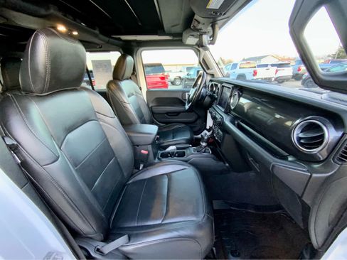 Used 2021 Jeep Wrangler Unlimited Sahara image 27