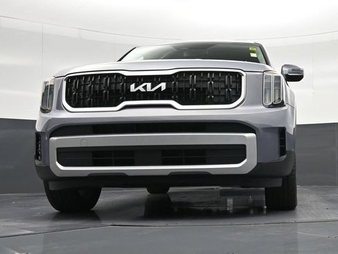 Used 2025 Kia Telluride EX FWD image 31