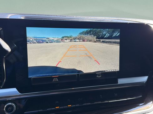 Used 2022 GMC Sierra 1500 Elevation image 18