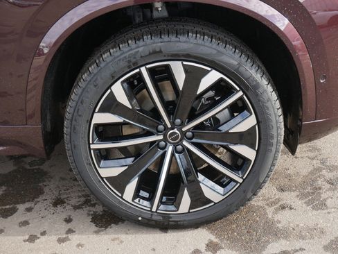New 2026 Volvo XC90 T8 Ultra w/ Protection Package Premier image 4