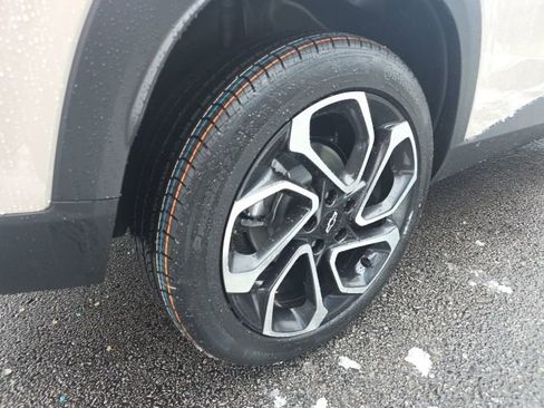 New 2026 Chevrolet Trax RS w/ Sunroof Package image 8