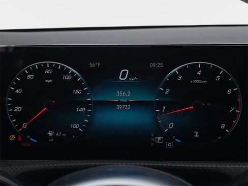 Used 2022 Mercedes-Benz CLA 250 image 21