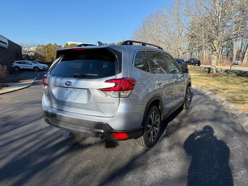 Used 2023 Subaru Forester Limited image 27