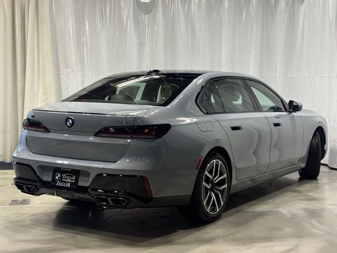 New 2026 BMW 760i xDrive w/ Premium Package AWD/4WD image 6