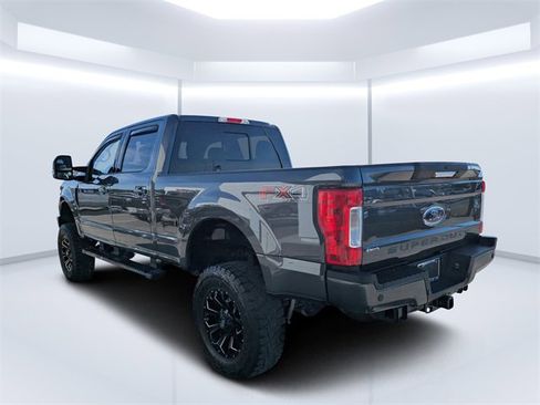 Used 2019 Ford F350 Lariat image 5