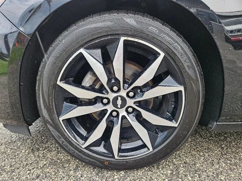 Used 2018 Chevrolet Malibu LT FWD image 9
