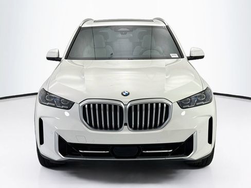 Certified 2024 BMW X5 sDrive40i w/ Premium Package RWD image 2