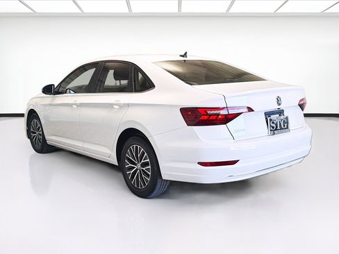 Used 2021 Volkswagen Jetta image 6