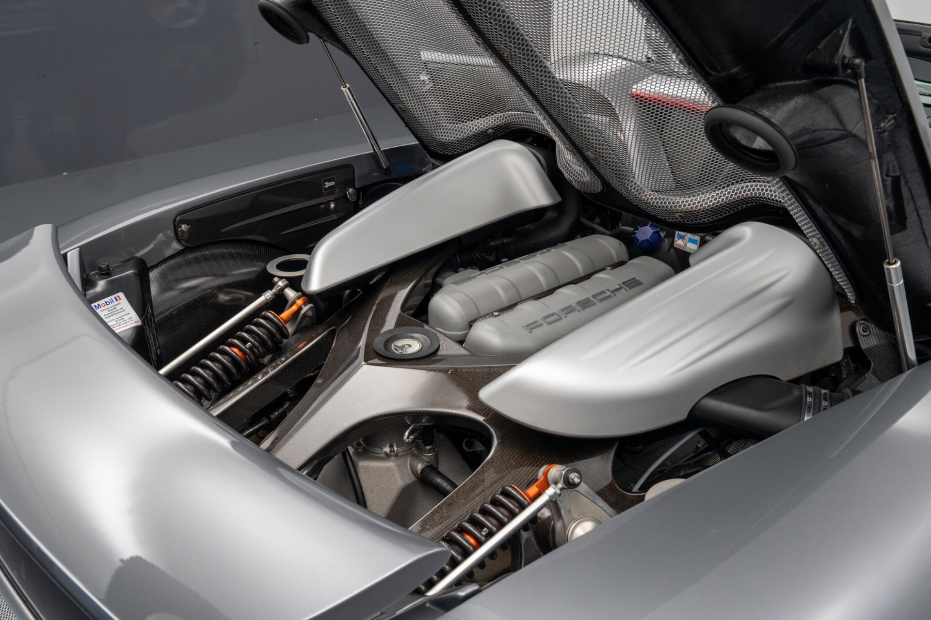 Used 2004 Porsche Carrera GT RWD image 54