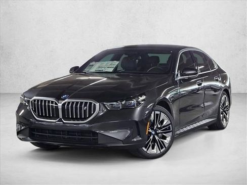 New 2026 BMW i5 eDrive40 w/ Executive Package image 1