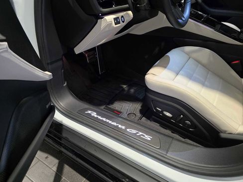 Used 2025 Porsche Panamera GTS image 30