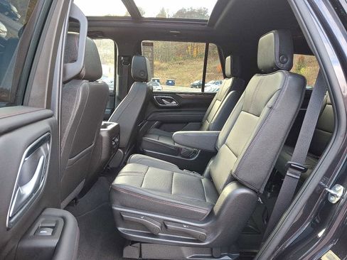 Used 2022 Chevrolet Tahoe RST w/ Luxury Package image 12