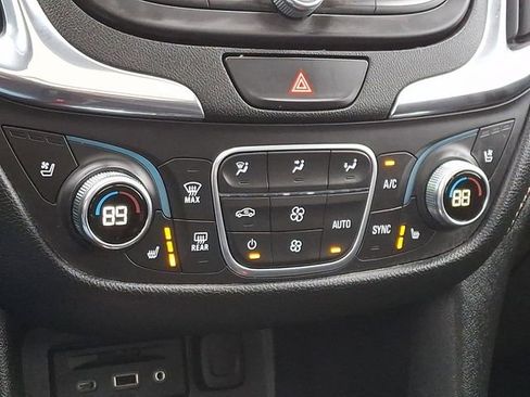 Used 2020 Chevrolet Equinox Premier image 18
