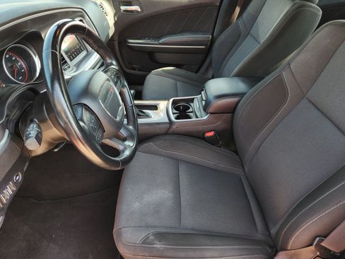 Used 2022 Dodge Charger SXT RWD image 14