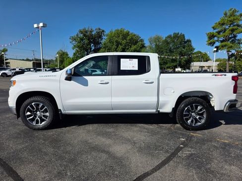 Used 2024 Chevrolet Silverado 1500 LT AWD/4WD image 8