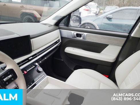 Used 2024 Hyundai Santa Fe Calligraphy image 9