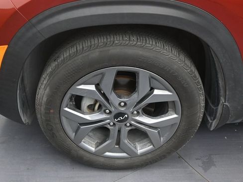 Used 2024 Kia Seltos S FWD image 9