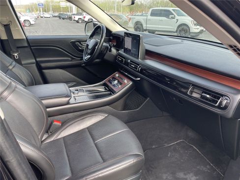 Used 2023 Lincoln Aviator Reserve image 32