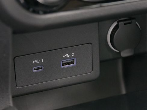 Used 2024 Nissan Kicks SR w/ SR Premium Package image 20