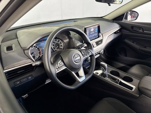 New 2026 Nissan Altima 2.5 SV FWD image 9