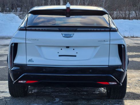 New 2025 Cadillac Lyriq Luxury image 6