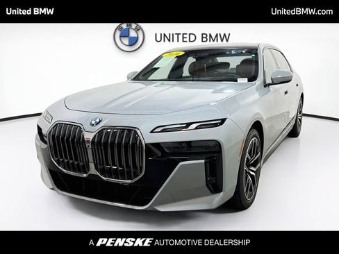 Used 2026 BMW 740i RWD image 1